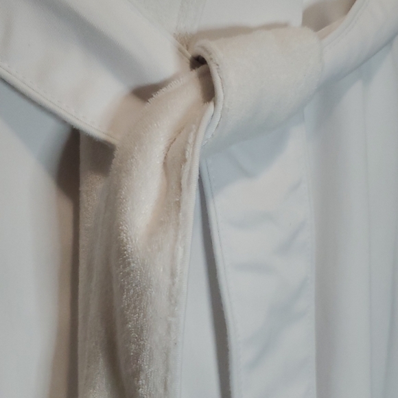 Spa robe - Picture 6 of 16